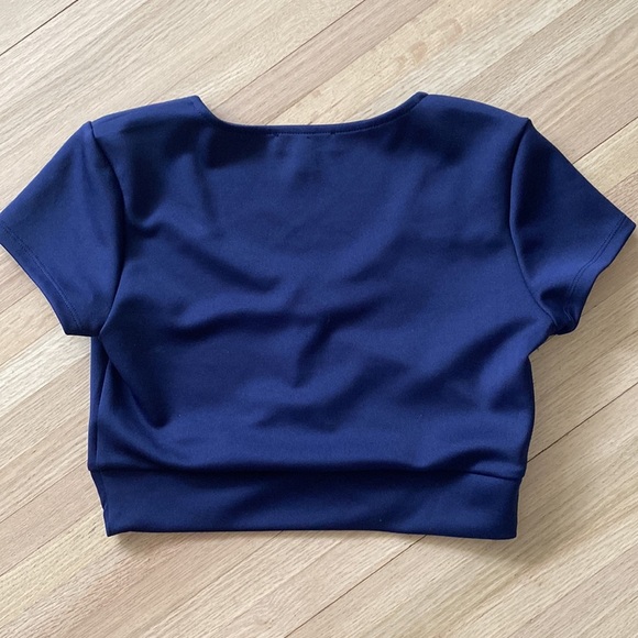 NWOT Navy Blue Crop Top with cap sleeves - Picture 2 of 3